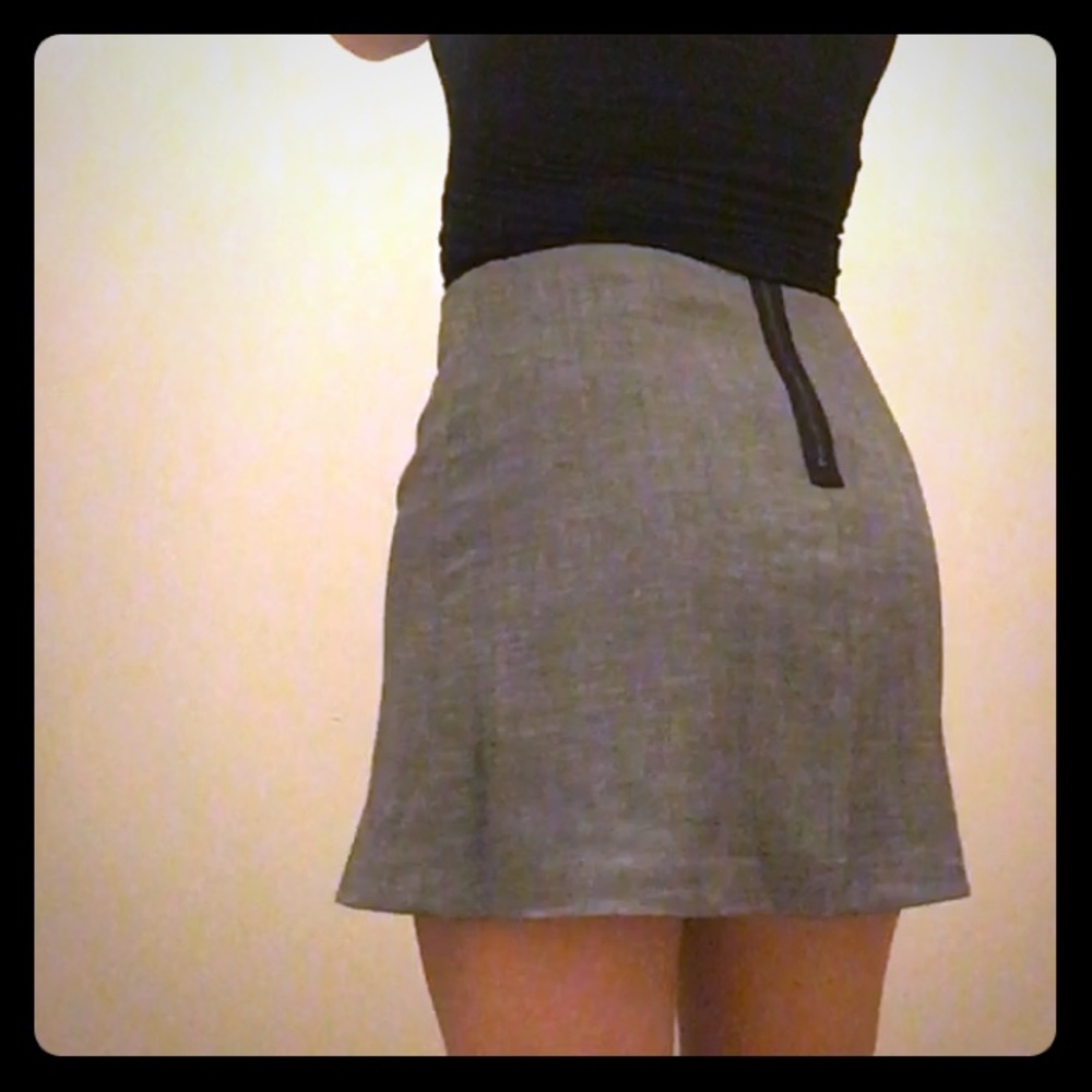H&M - grey schoolgirl skirt